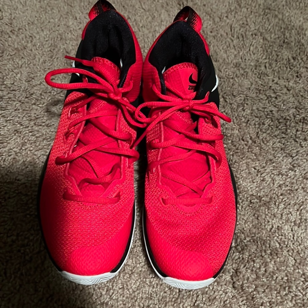 Red nike size 7 for man
